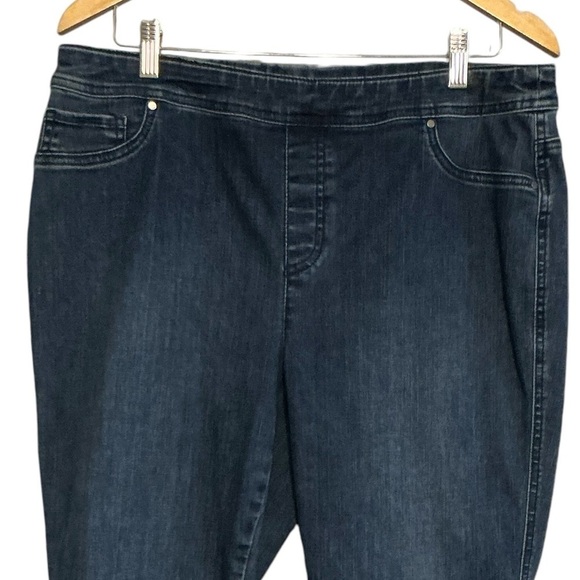 Chico’s elastic waisted pull on jeans‎ size 12 - Picture 2 of 5